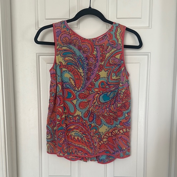 Lilly Pulitzer Feelin Groovy Silk Tank XS Buttons Excellent Cocktail Resort Cute - Picture 1 of 6